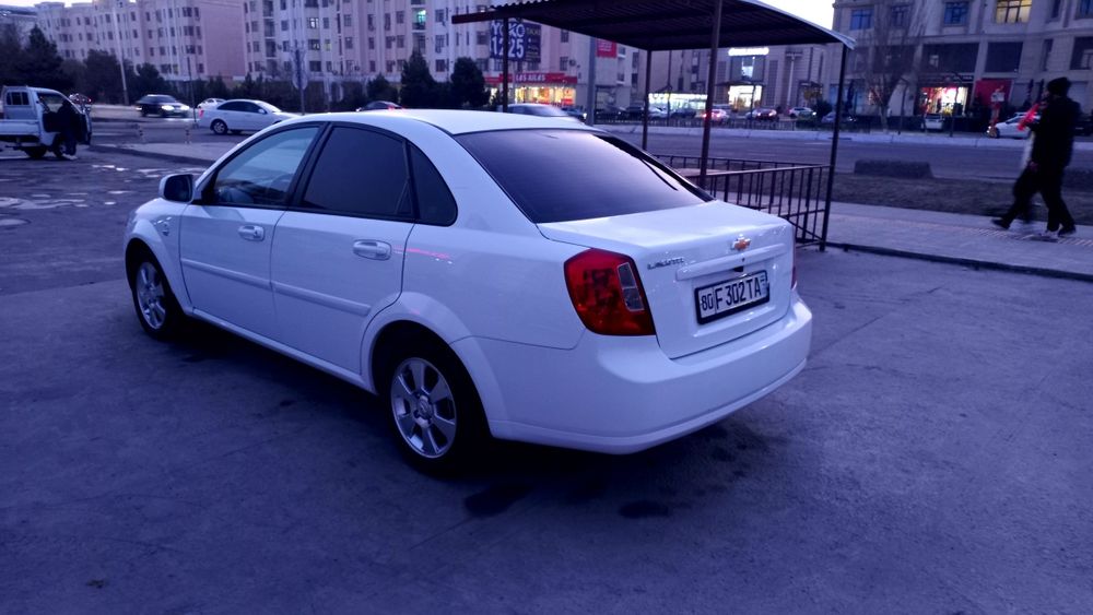 Шевролет Жентра.