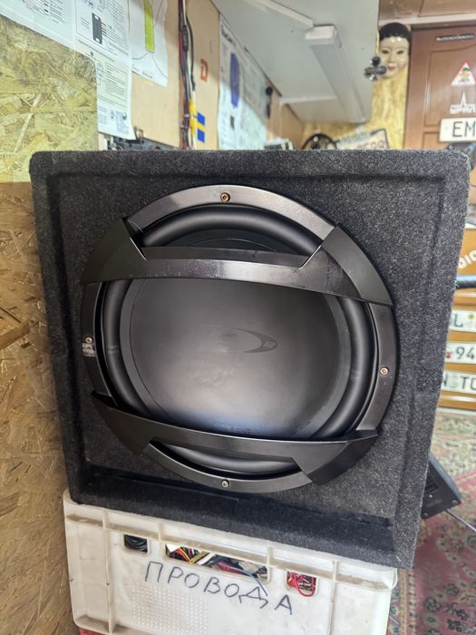 Продам сабфуер Alpain