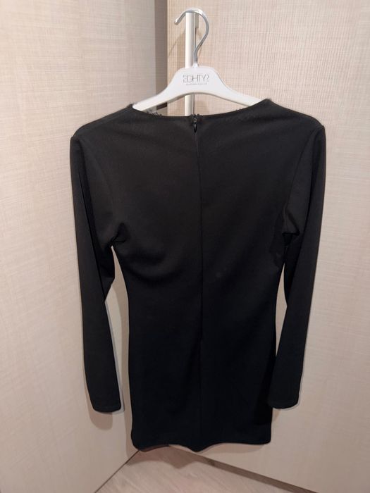 Бандажна рокля с камъни