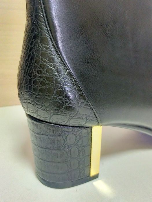 Ботильоны с замком спереди