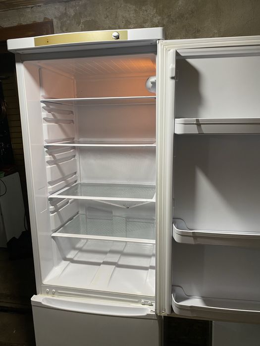 Холодильник INDESIT