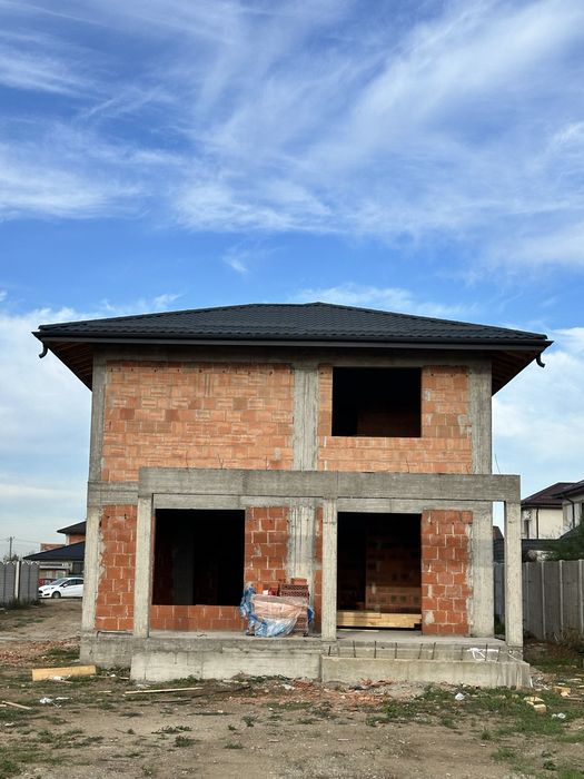 Case de vanzare 4 camere dezvoltator