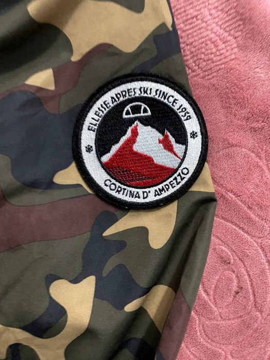 Анорак ellesse нов