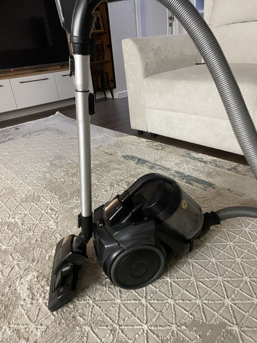 Продам пылесос samsung на запчасти срочно!!!