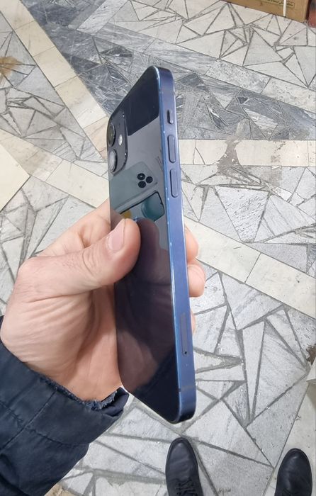 iPhone 12 batareka 82%