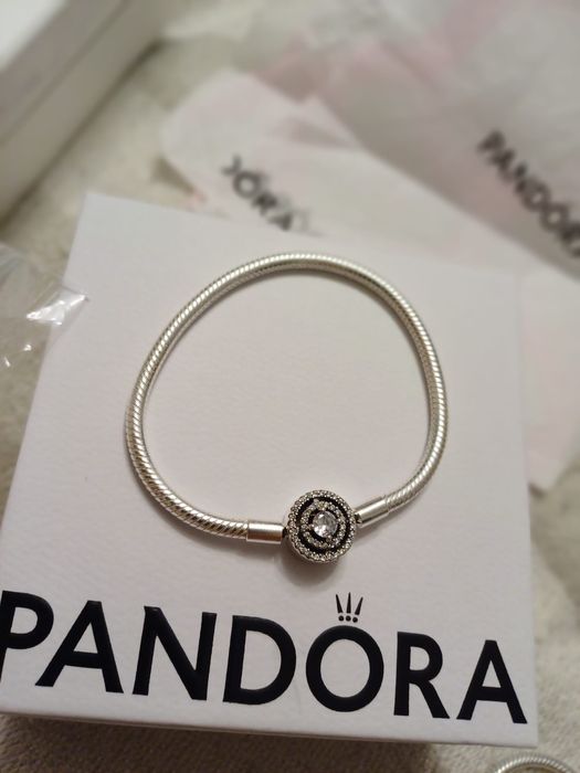 vind bratara Pandora