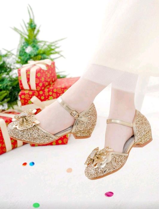 Pantofi aurii fetita 31