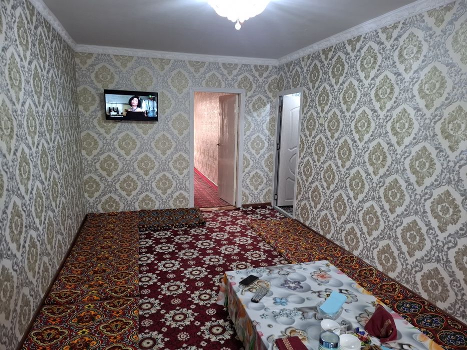 Квартира сотилоди хамма жихози бн