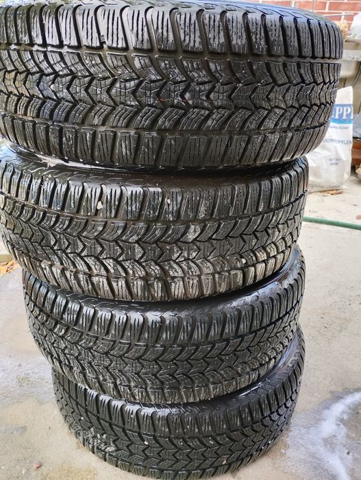 Зимни гуми 215/50/17 с джанти 5x110 17"