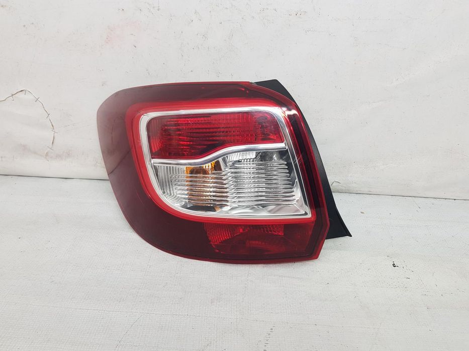 Stop stanga Dacia Sandero 2 Stepway dupa 2012