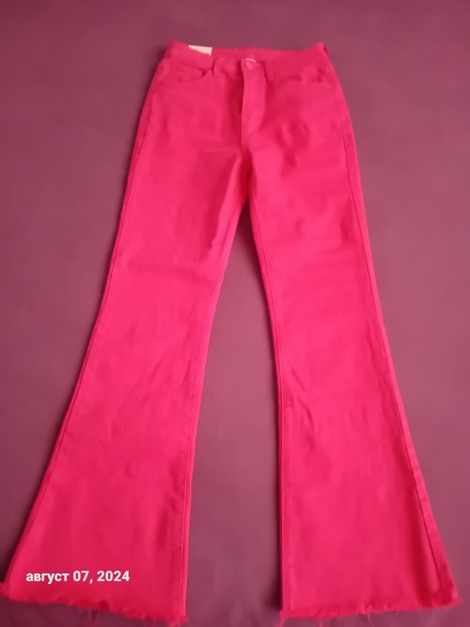 Дамски панталон нов с етикет