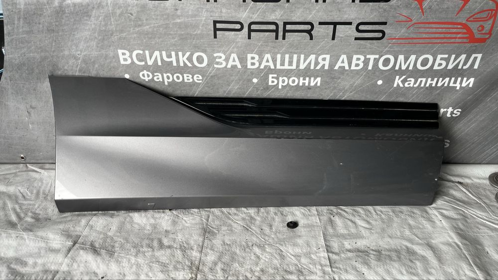 Декорстивна лайстна задна дясна Audi E-Tron 2019-