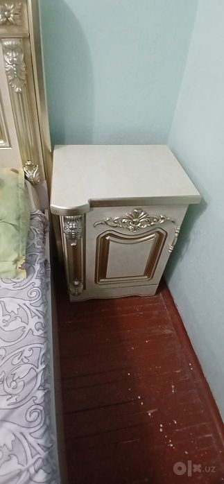 Спальни гарнитур сотилади