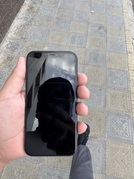 Iphone 11 сатам 128гб емкост 79%