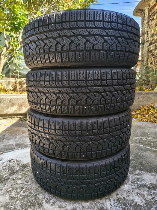 215/55/18 4бр.Kumho Зимни гуми