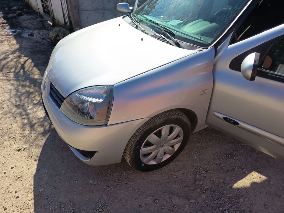 Se vinde Renault symbol 2006