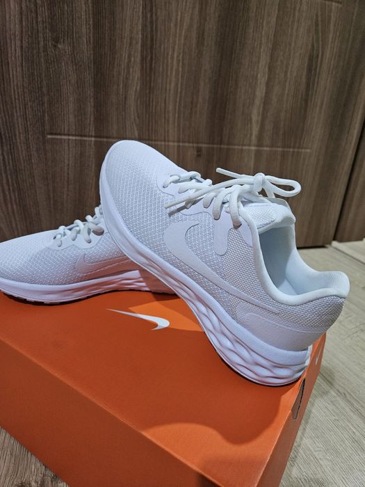 Дамски маратонки NIKE