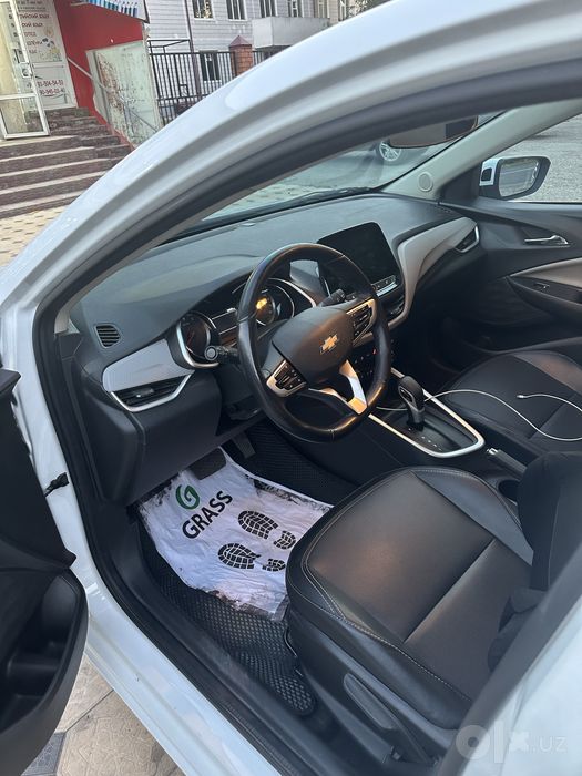 Chevrolet onix premier 2 plus