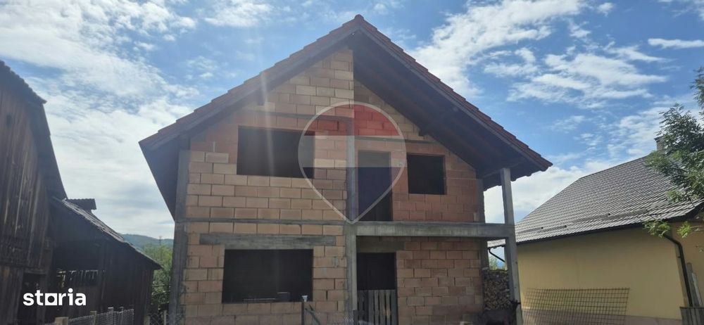 Casă / Vilă cu 4 camere de vânzare