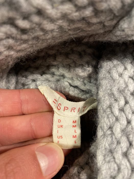 pulover esprit gri