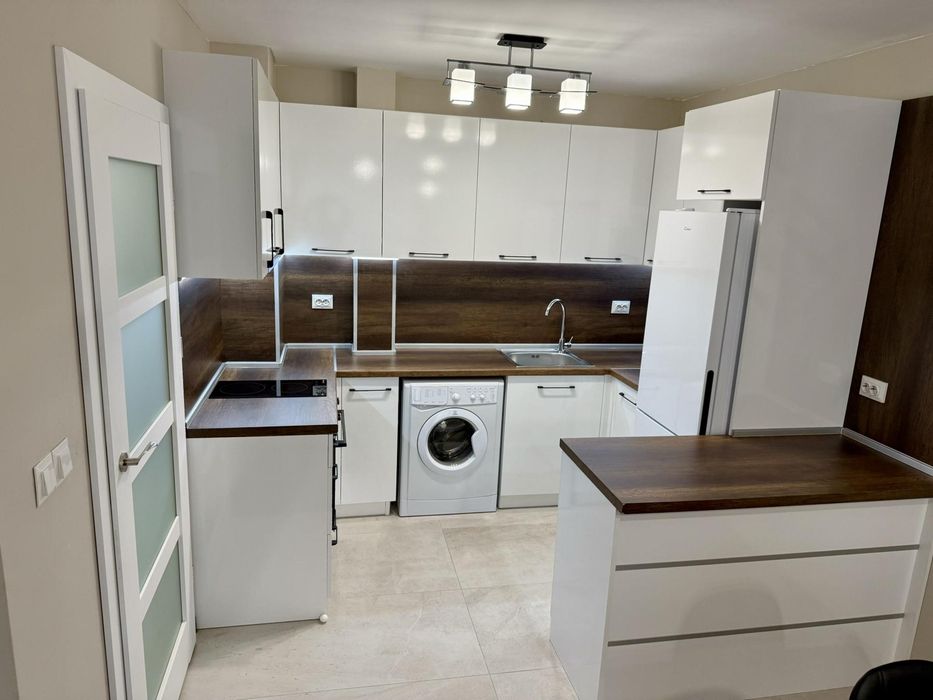 Дава се под наем Двустаен апартамент в Пловдив, Христо Смирненски - 63 кв.м за 550 € - Снимка #1