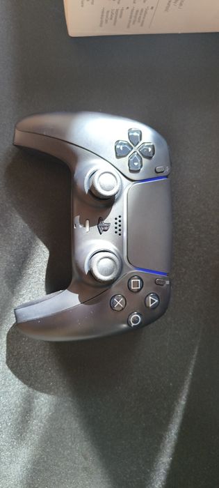 Продавам Playstation 5 Dualsence конторлер