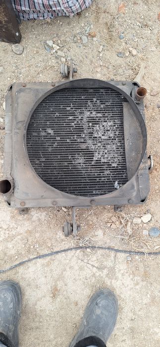 Продам радиатор и интеркуллерна Автобус