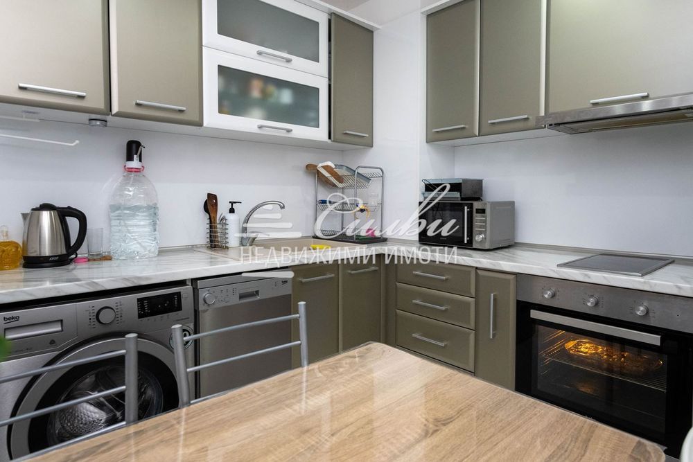 Продава се Тристаен апартамент в Шумен, Боян Българанов 2 - 85 кв.м за 1260 €/кв.м - Снимка #7