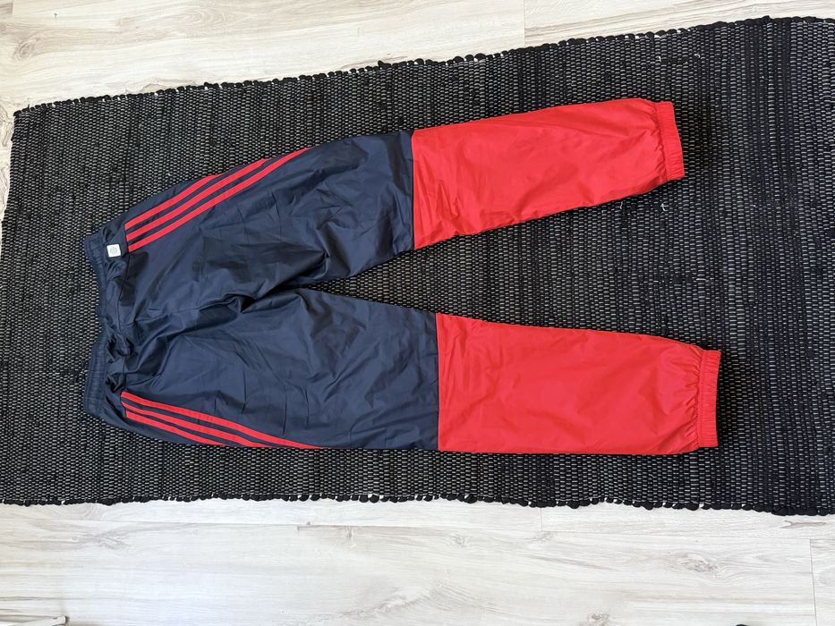 Екип Adidas essentials