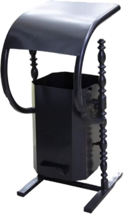 Урна с крышкой.