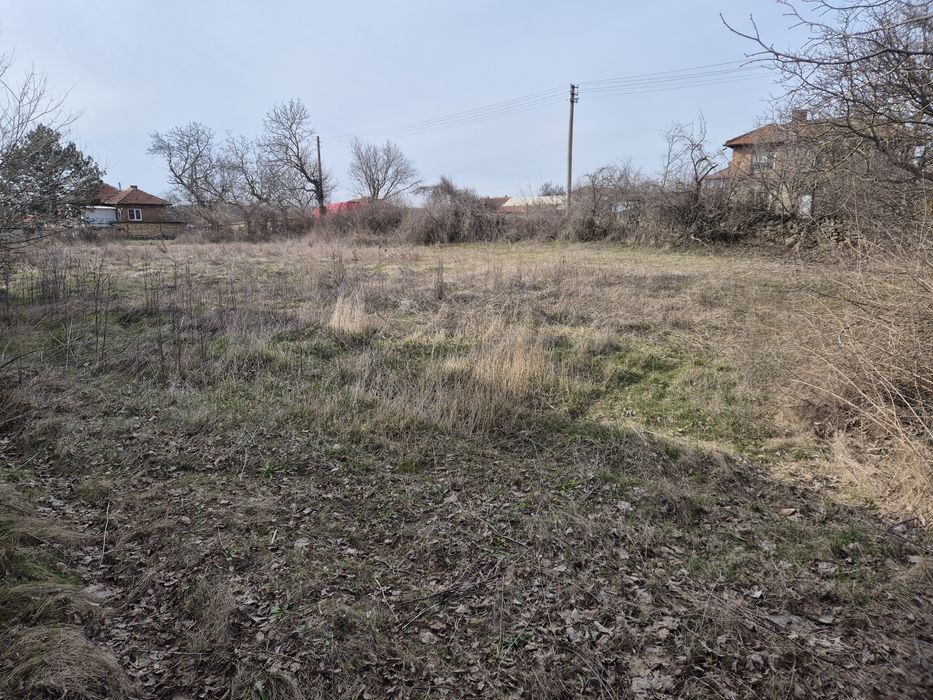 Продавам къща в село Черковна област Варна