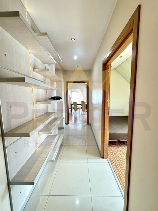 Продава се Четиристаен апартамент в Варна, Колхозен пазар - 200 кв.м за 816 €/кв.м - Снимка #8