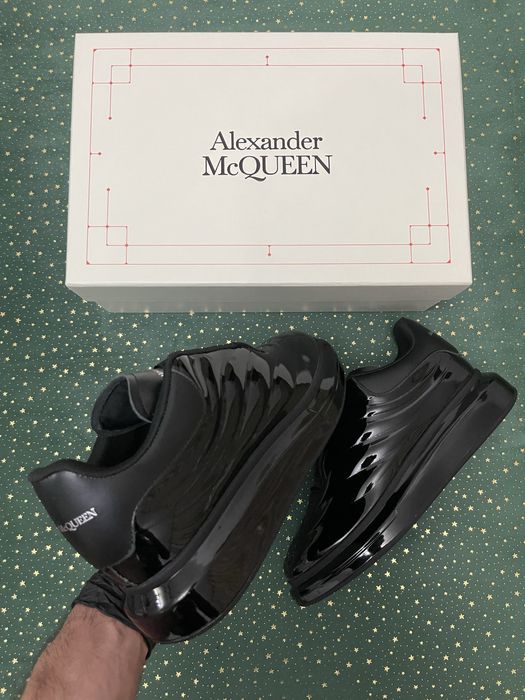 Alexander McQueen Black Lux Gloss