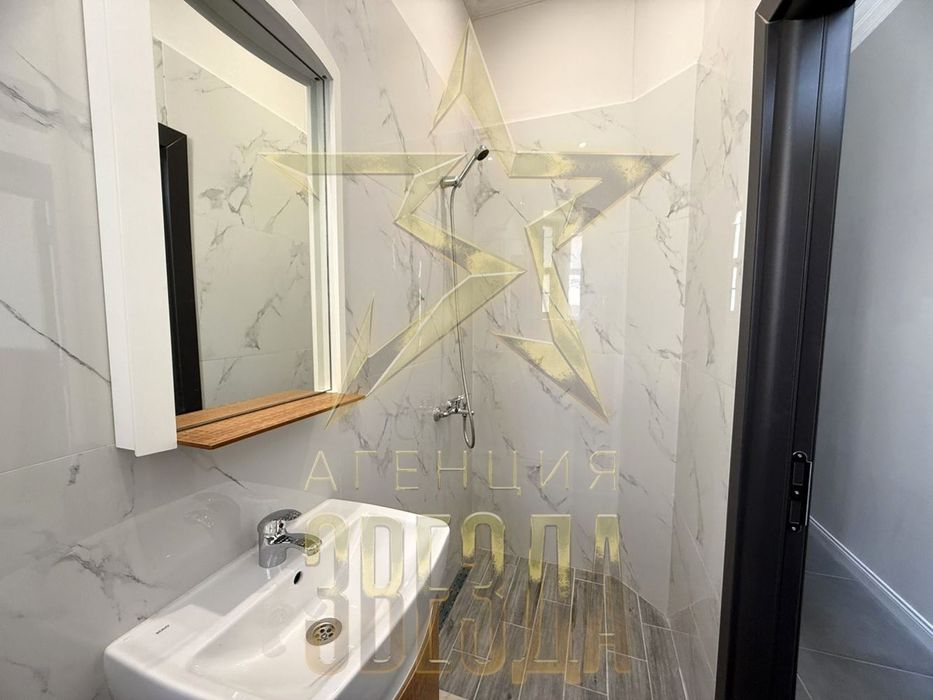 Продава се Тристаен апартамент в Пловдив, Център - 100 кв.м за 3000 €/кв.м - Снимка #9