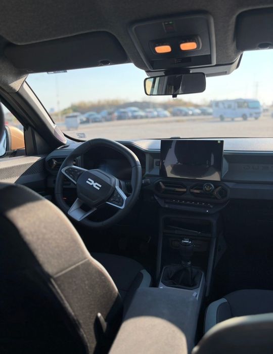 Dacia Duster 2025 • Extreme • ECO-G • 5 месеца • Като Нов