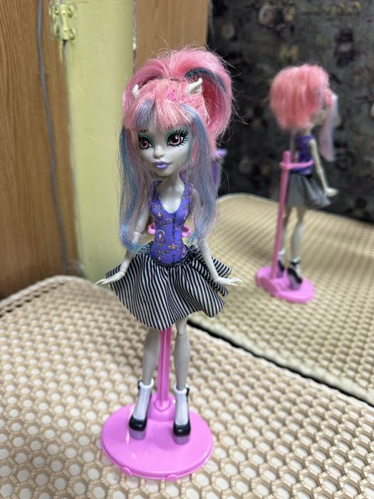Продам куклу монстр хай!