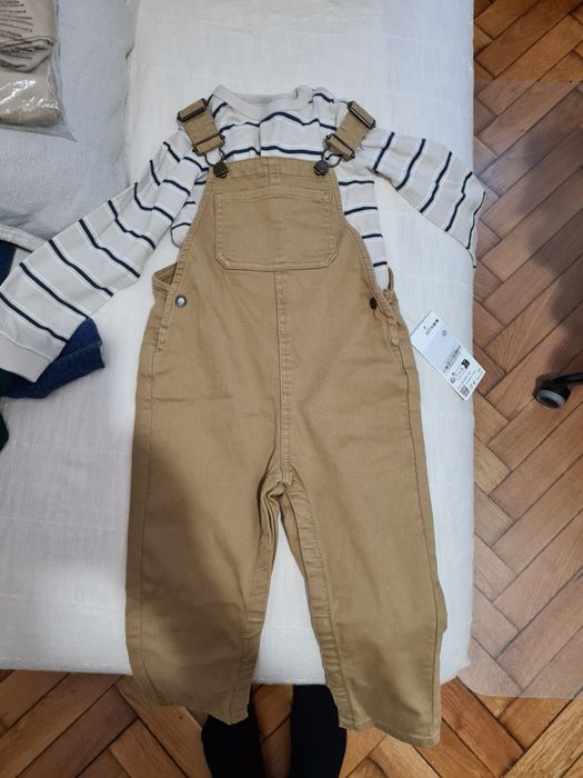 Salopeta C&A cu eticheta marime 98 cm