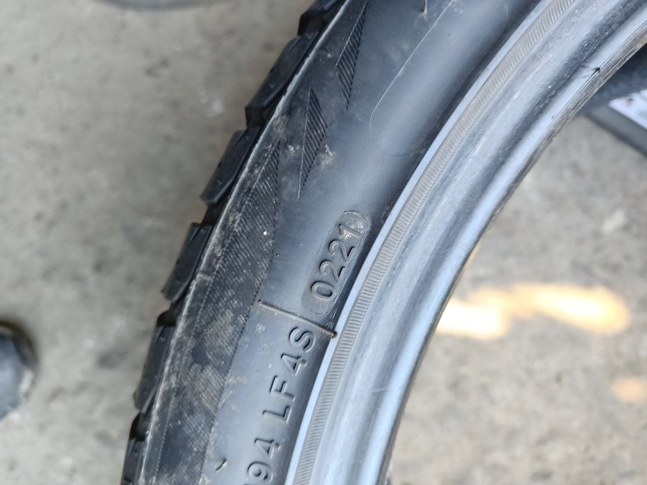 Всесезонни гуми -2021г.-21цола-295/35-1бр.-100лв.