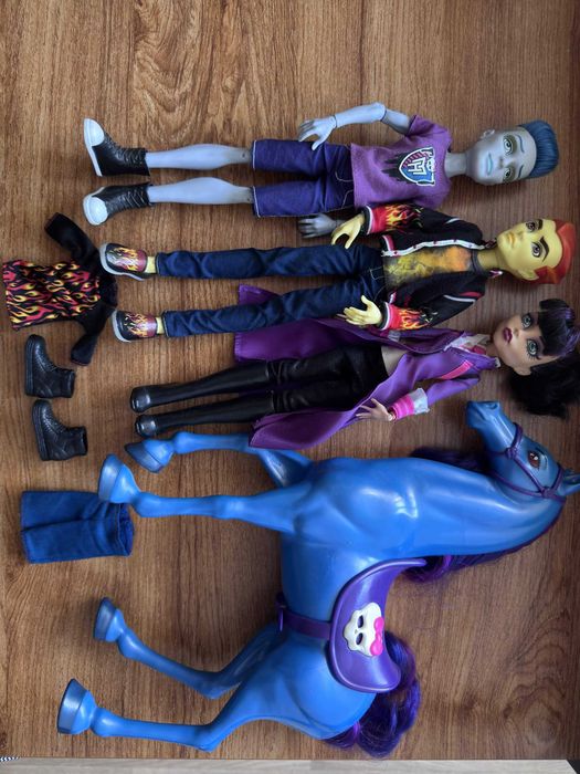 Monster High кукли, Монстър Хай
