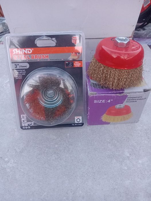 Preturi între 10 lei și 40lei!