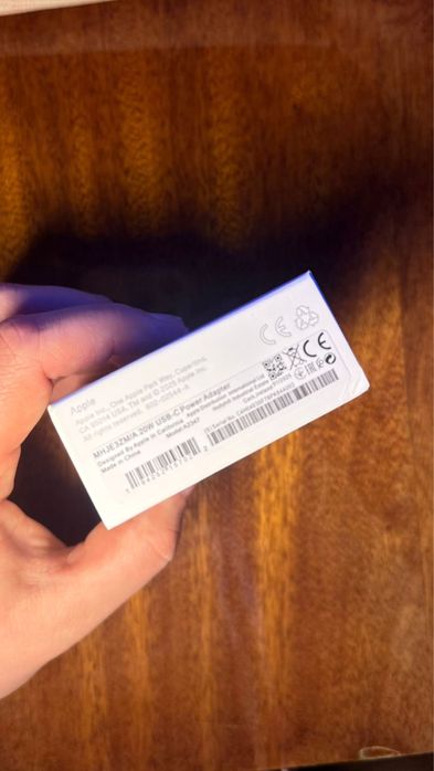 Продам зарядку на айфон