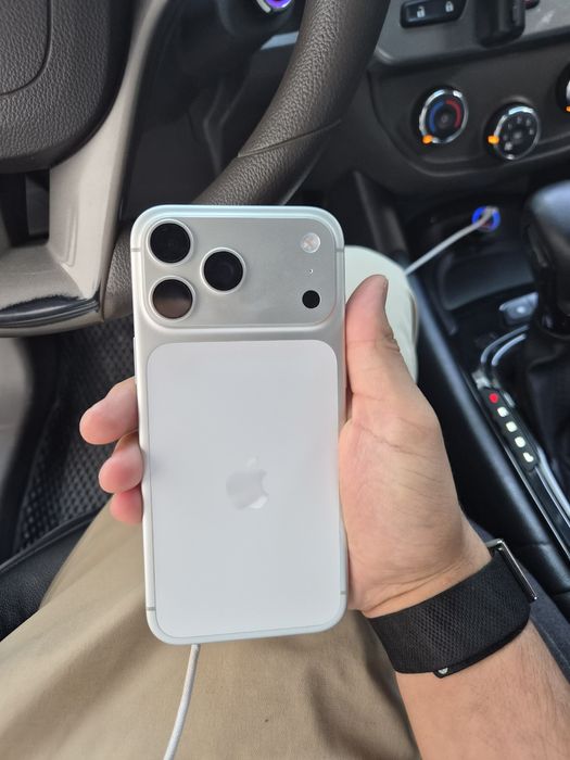 IPhone 17 pro max 256 Sim + esim white