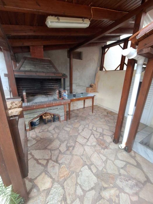 Продава триетажна къща 120 м2 с двор 280 м2 в Аспровалта, Гърция