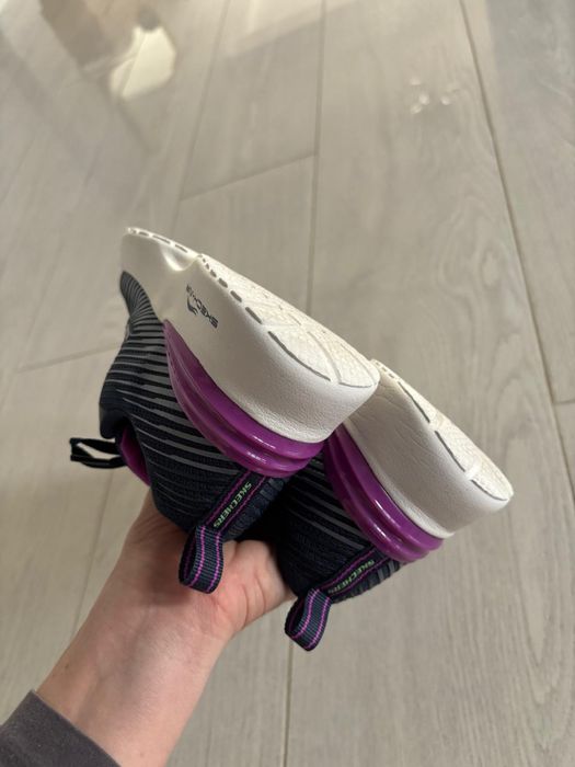 Adidasi Skechers marimea 36
