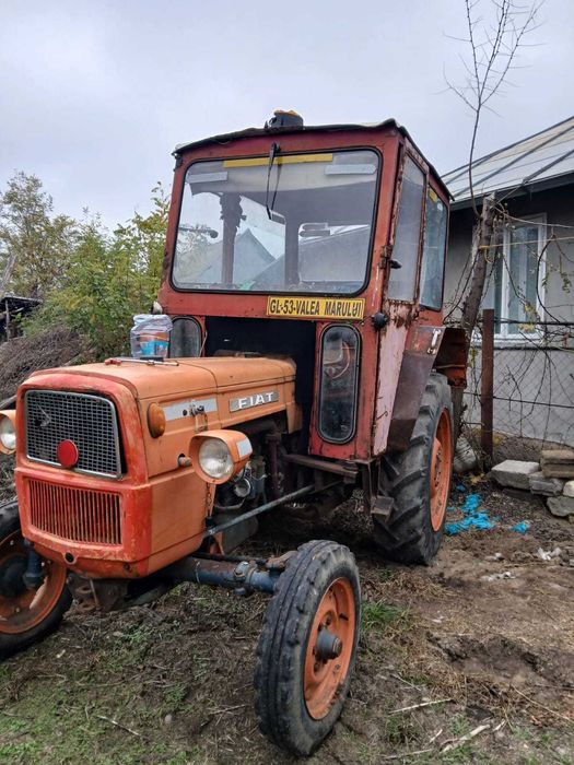 Vand Tractor si utilaje