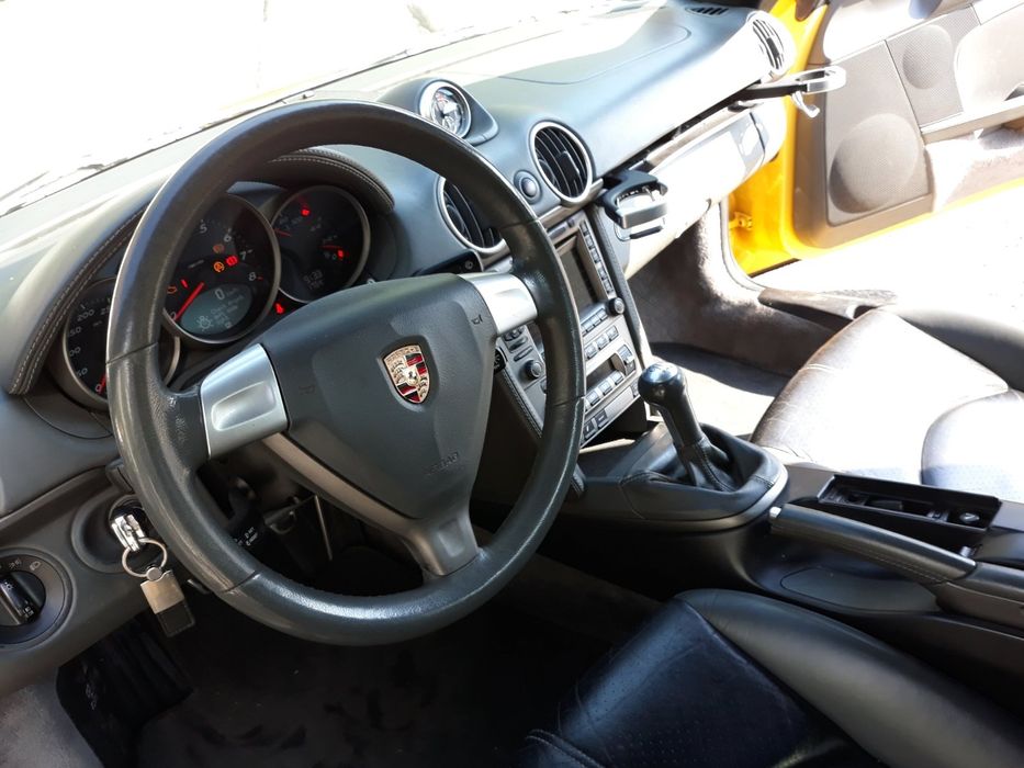 Porsche Boxster 2.7 Cabrio 09/2004 | 235 к.с. | Ръчни | 105 378 км | Гаражна