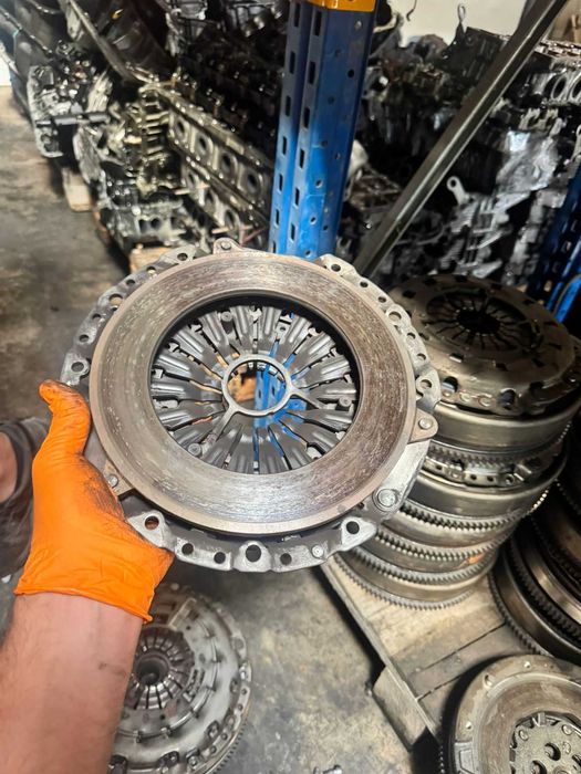 Kit ambreiaj BMW F20 F21 F30 116i 118i tip motor n13b16a cod 323080210