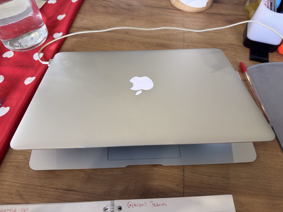Macbook air 13 apple 2017 intercore 5 - 1,8ghz hard 256 gb гр