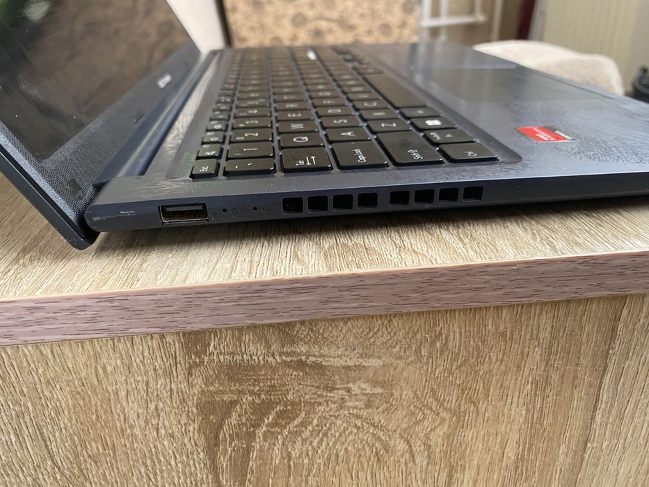 Laptop Asus vivobook