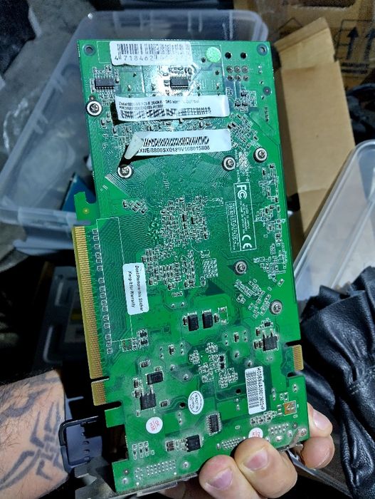 Placă video Nvidia 8800GS defectă